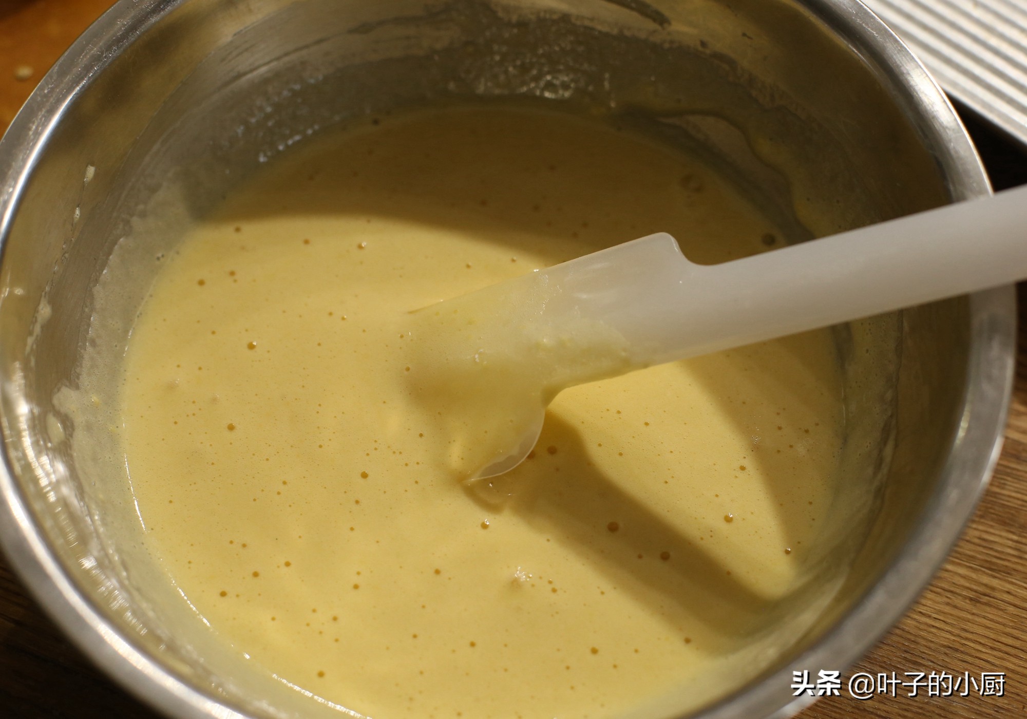 蛋糕怎么做不塌陷不开裂,想吃蛋糕教你懒人版做法软糯10倍