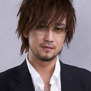 留了胡子反而更帅的男星,刮掉胡子帅到爆的男星