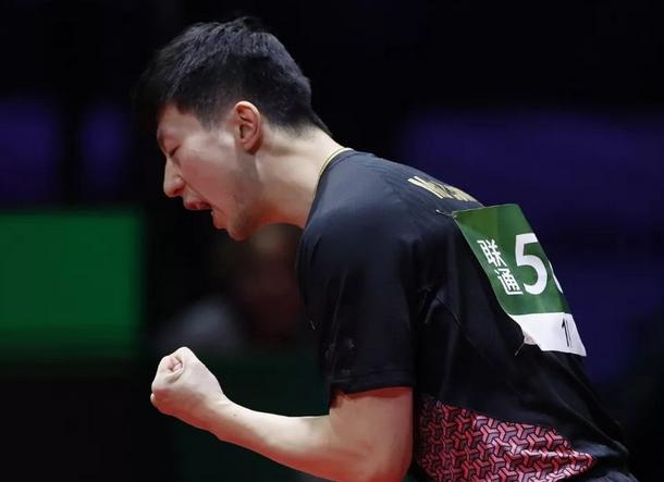 18岁世界冠军和三冠王,18岁拿了世界冠军