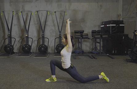 lisa的腿有多直,lisa的腰好细