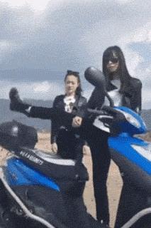 让你心动的搞笑图片,搞笑gif笑死人的动图