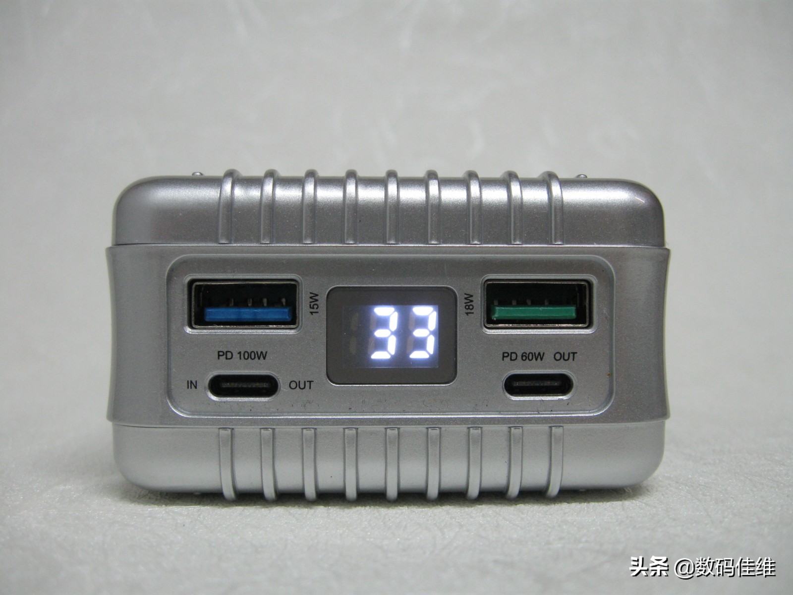 SuperTank100W笔记本移动电源套装评测+拆解