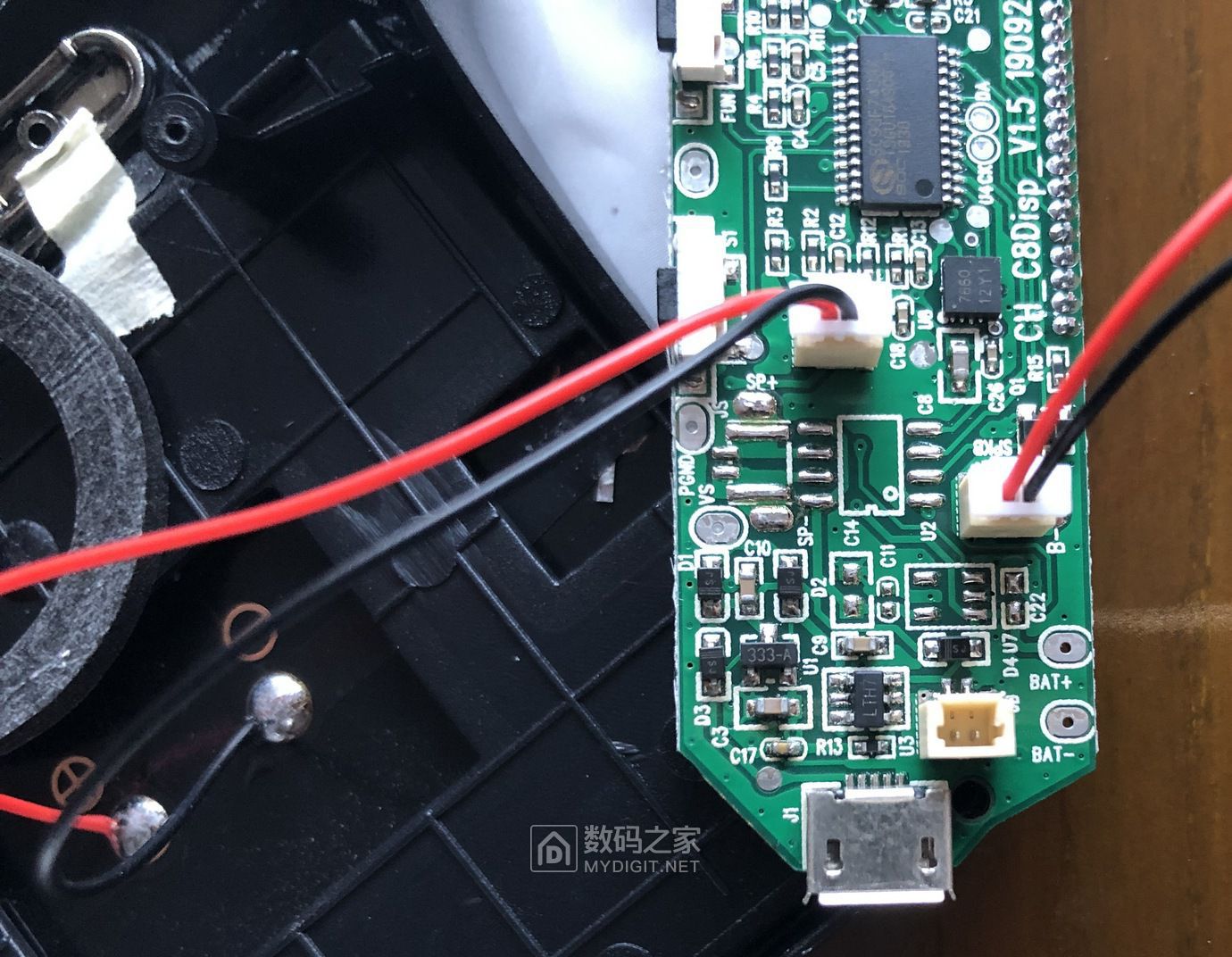 太阳能胎压监测器拆机,太阳能两用进口胎压监测器