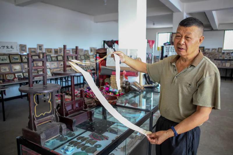 ＂三寸金莲＂到底有多小，见到弓鞋后会不相信自己的眼睛