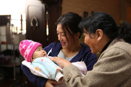 黄晓明和秦岚的相片,黄晓明前女友秦岚是啥星座