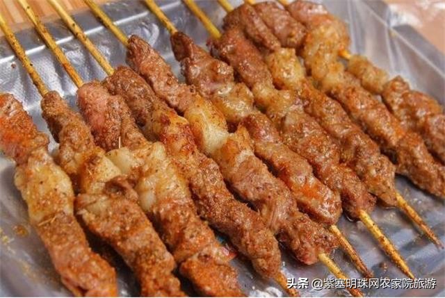 兴隆县花市村煎饼王农家院,承德兴隆煎饼的做法