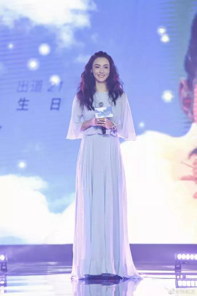 张柏芝多少岁离婚,张柏芝离婚多少岁