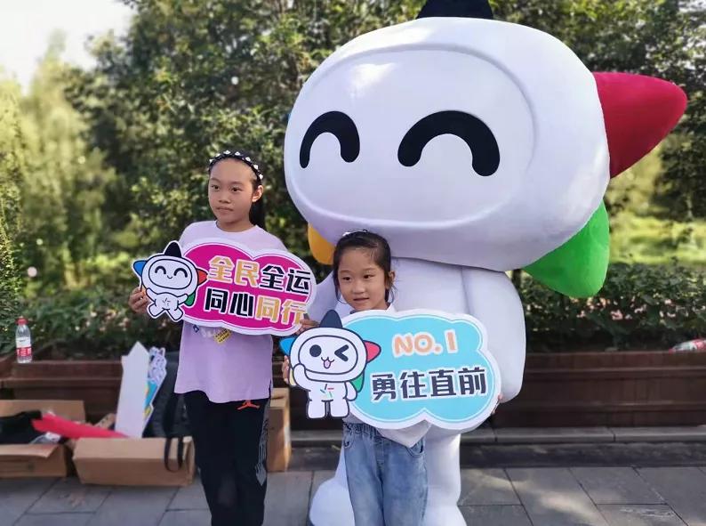 助力十四运奉献爱心,助力十四运暖心志愿行图片