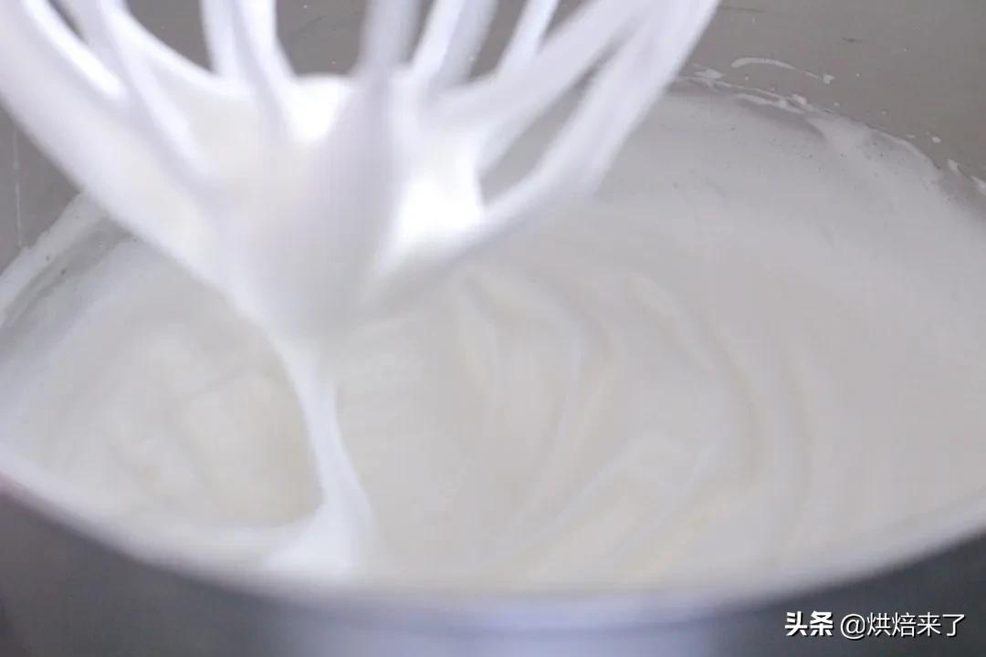 烘培蛋白打发技巧,烘焙打发蛋白图片讲解