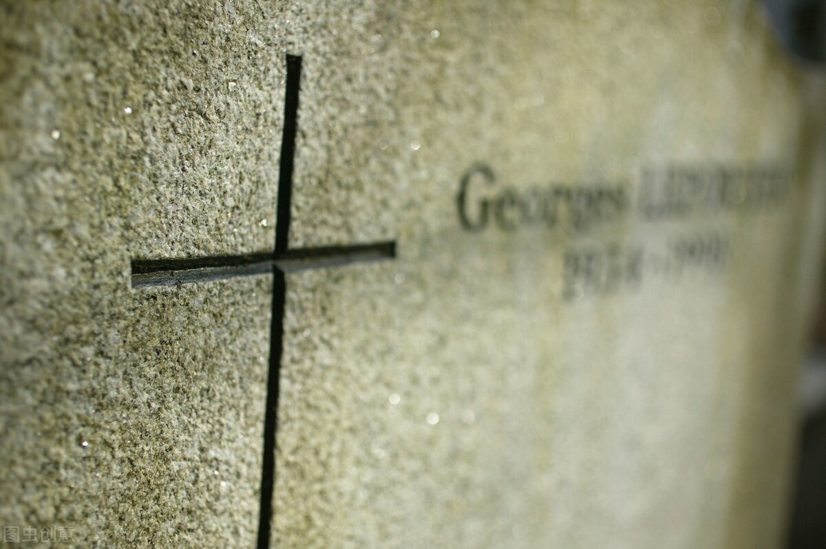 人去世一百天后尸体有什么变化,人死后尸体的变化