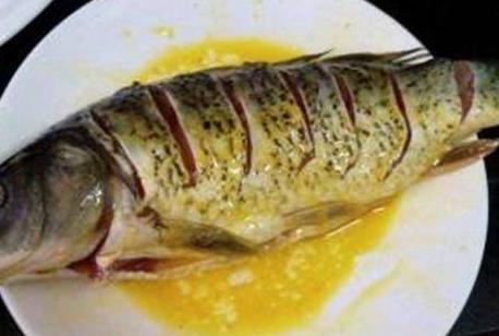 煎鱼时如何煎才不会粘锅呢,煎鱼不放油如何煎