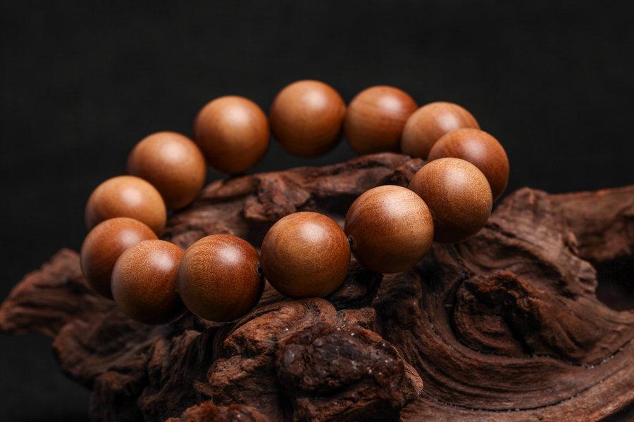 各种木质手串对人体的作用,对人体有益的木质手串