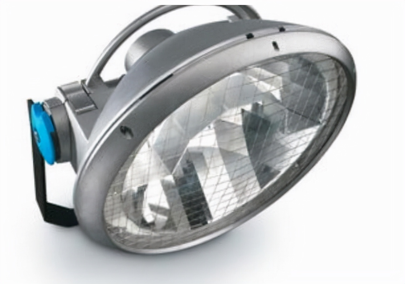 篮球场的灯叫什么灯,大连篮球场室外有灯