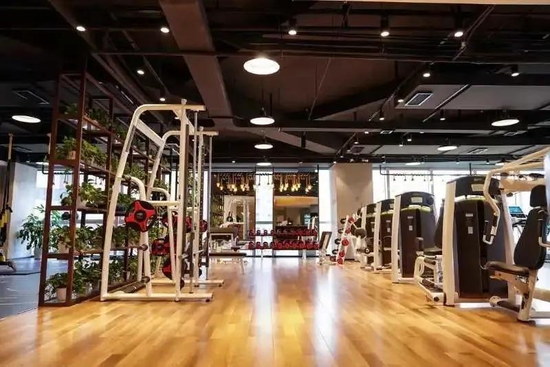 您护人民生命安全,我们愿您身体健康——成都健身机构感恩抗疫天使