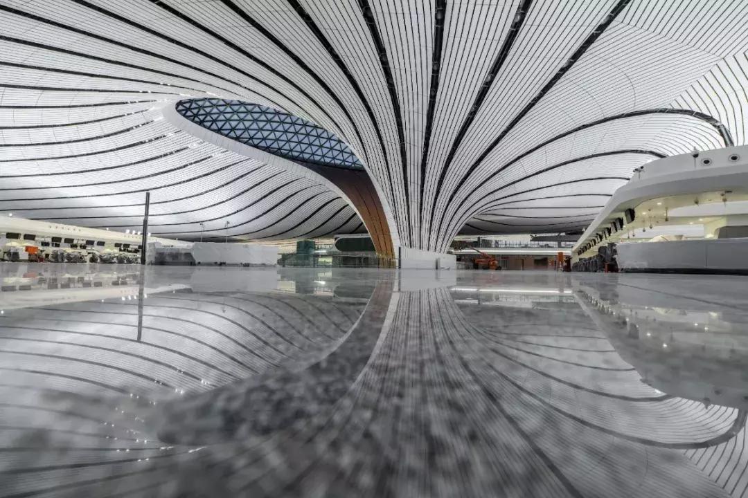 狂砸800亿的北京大兴机场终于完美面世，厉害了，我的国