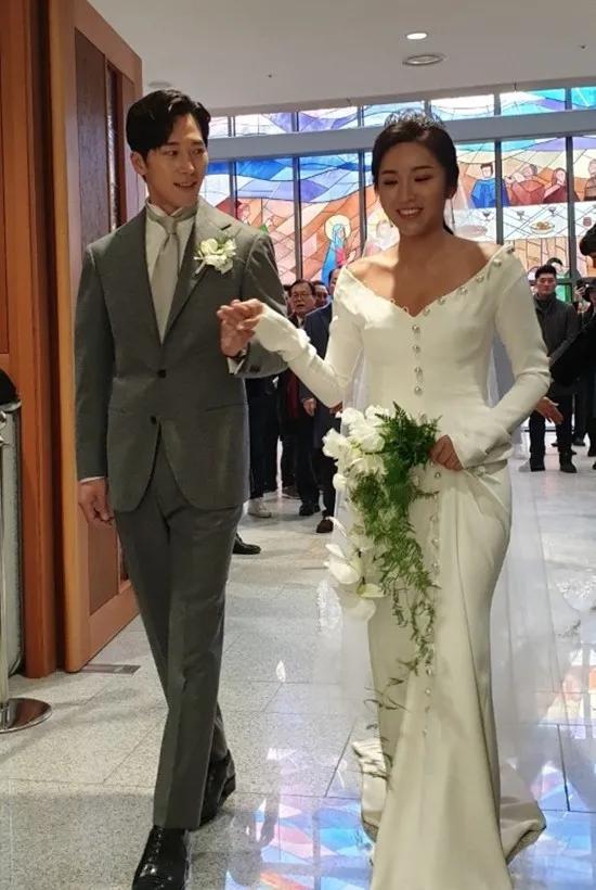 我妻子比金泰熙漂亮！这个男生为什么能这么自信？