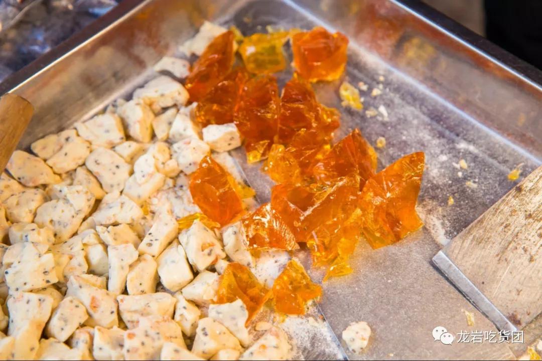 重庆渝北龙兴广场附近购物商场,前方到站工贸