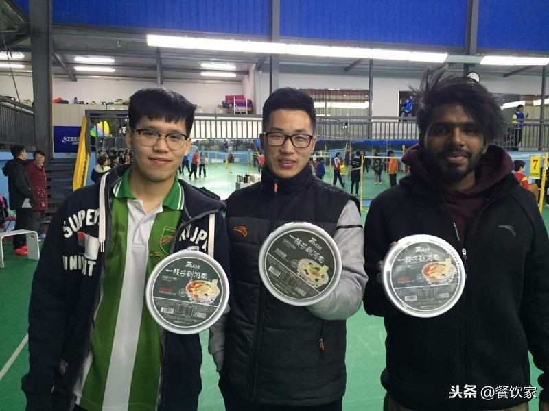 两个“吴彦祖”同台竞技,中韩印上演羽毛球“三国杀”