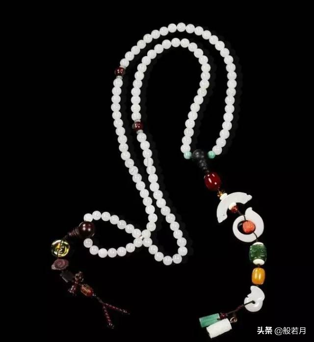 朝珠的大小规格都是一样的嘛,朝珠清代108颗怎么带