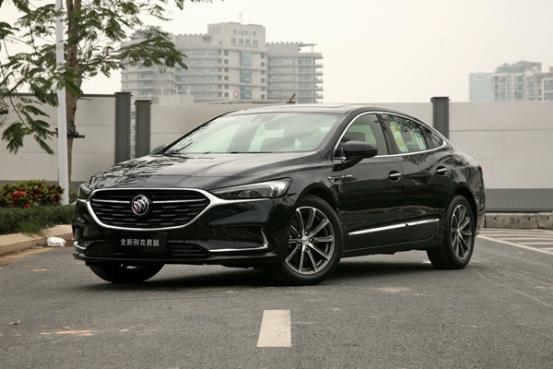 越自己的级让别人“越位”，买B级车价格的别克君越，有多香？