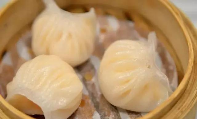 水晶蒸饺用什么淀粉做出来更透亮,水晶蒸饺用面粉和淀粉和面可以吗