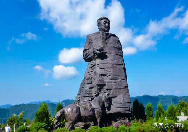 贺龙骨灰之谜：骨灰盒用七块钱的，化名王玉