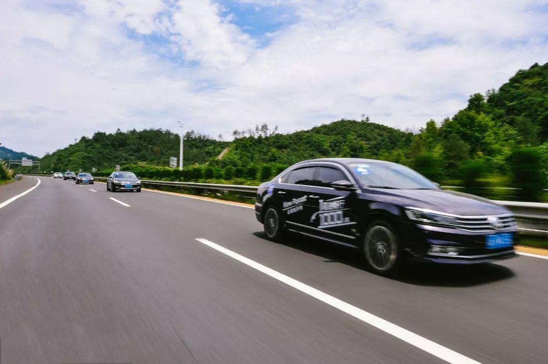 高速上遇到碰瓷怎么处理,在高速上遇到碰瓷的怎么办