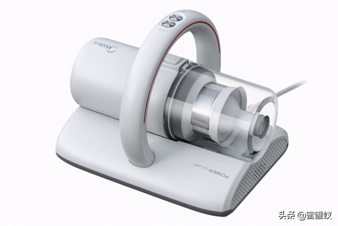 一个女人清洁床上灰尘小妙招,床上灰尘皮屑怎样清洁