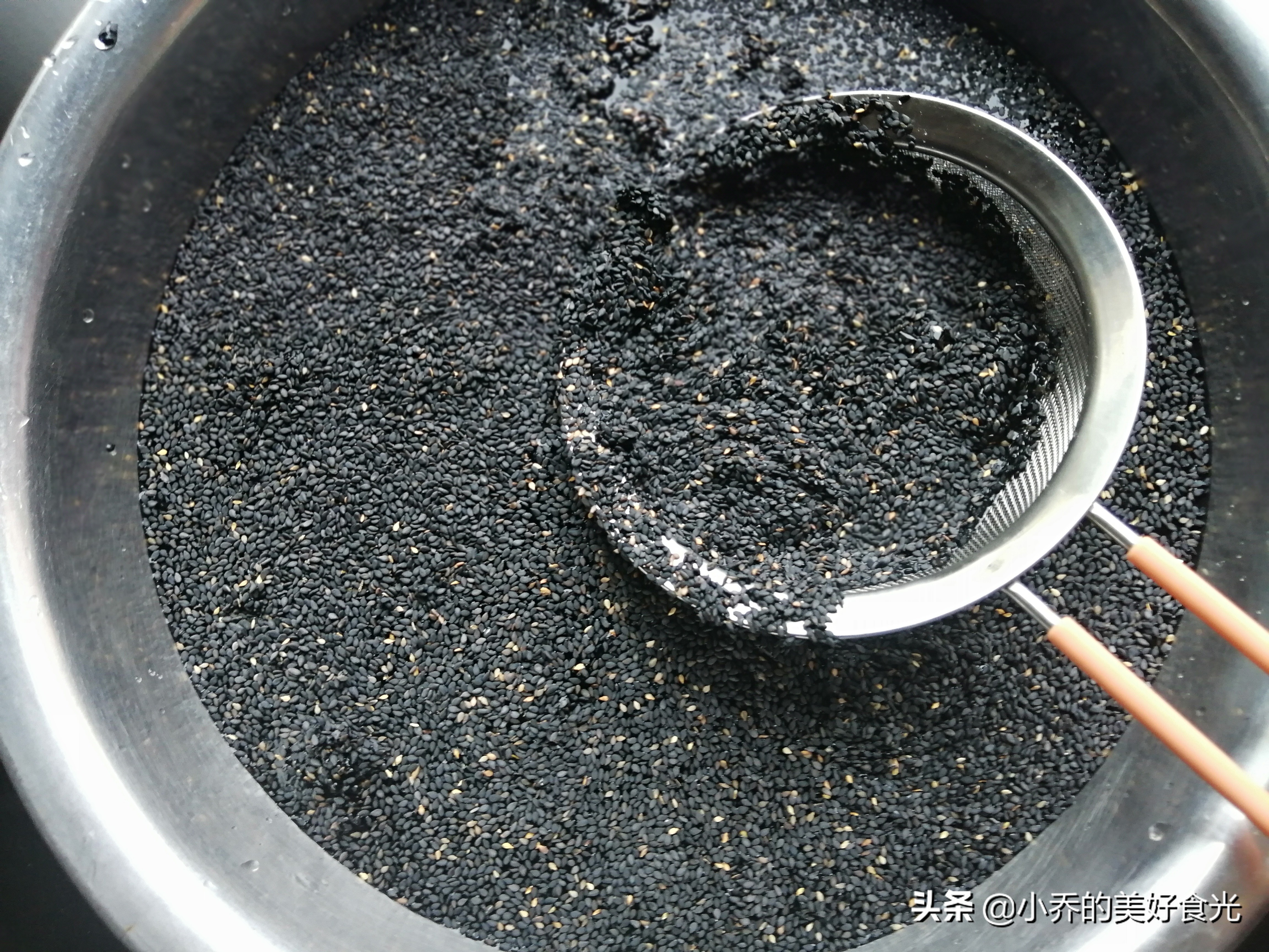 芝麻清洗方法,芝麻清洗后怎样干得快