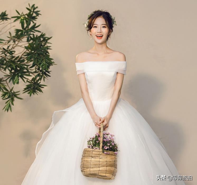 胸小的女生适合哪种婚纱,选什么样的婚纱拍照好看