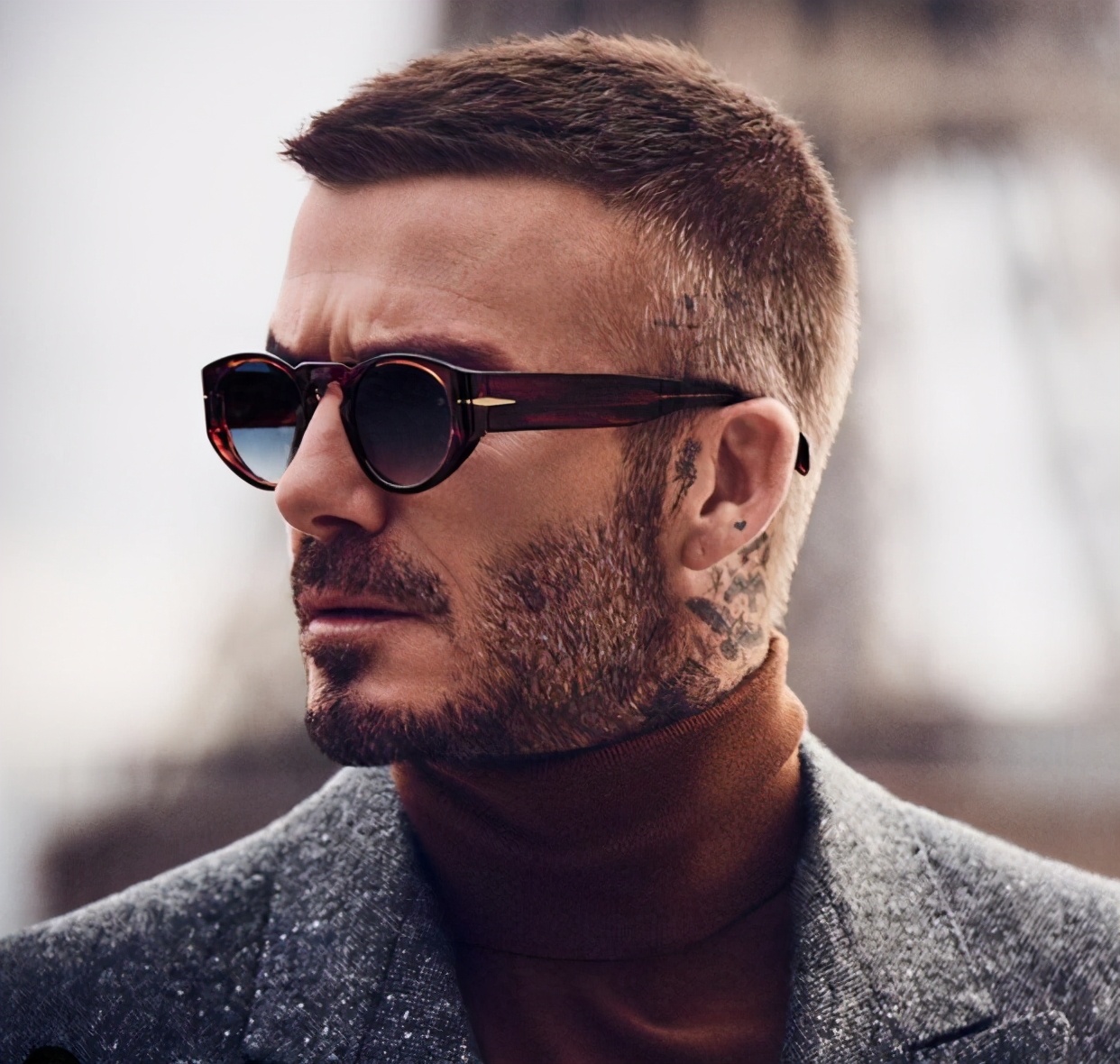 c罗晒训练照努力训练保持状态,c罗晒训练照秀肌肉