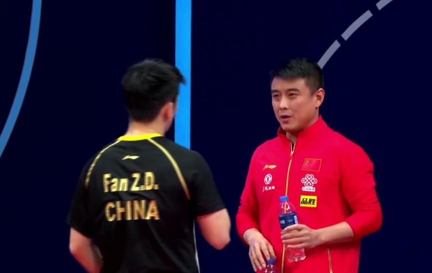 樊振东打哭小对手不知所措,樊振东2比4爆冷不敌雨果采访