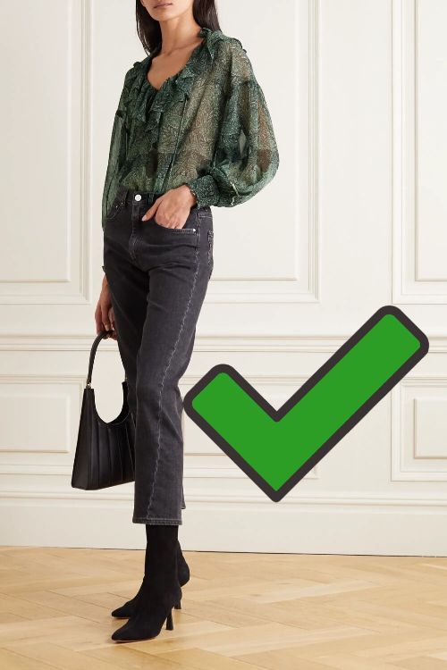 潮酷直筒牛仔裤怎么搭配,秋冬季节破洞牛仔裤怎么搭配