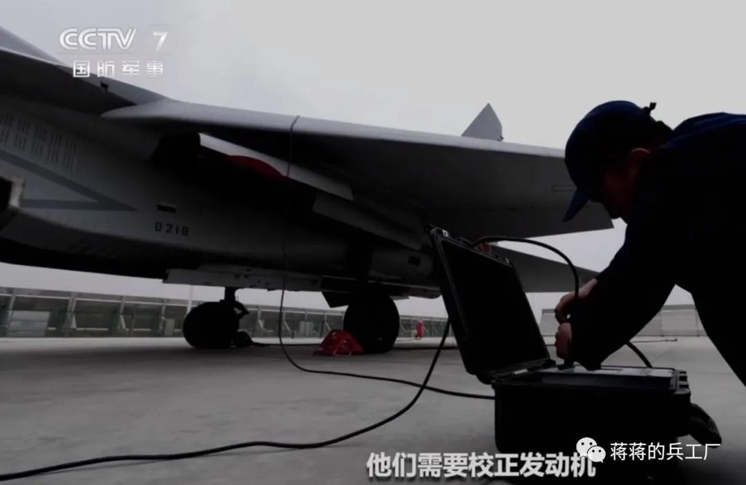 歼16旋转发射挂架,歼16可挂载大量精确制导武器