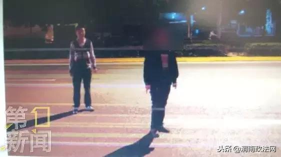 你还敢坐三轮“摩的”吗？已有乘客摔下殒命……