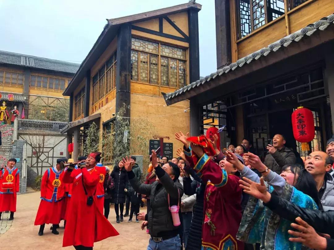 正月初五迎财神了,正月初五迎财神有几位财神