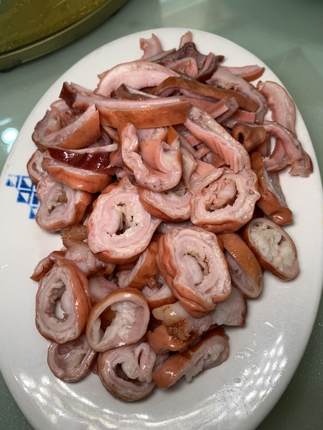 长春汽车厂美食肥肠,长春老胖熏酱猪手