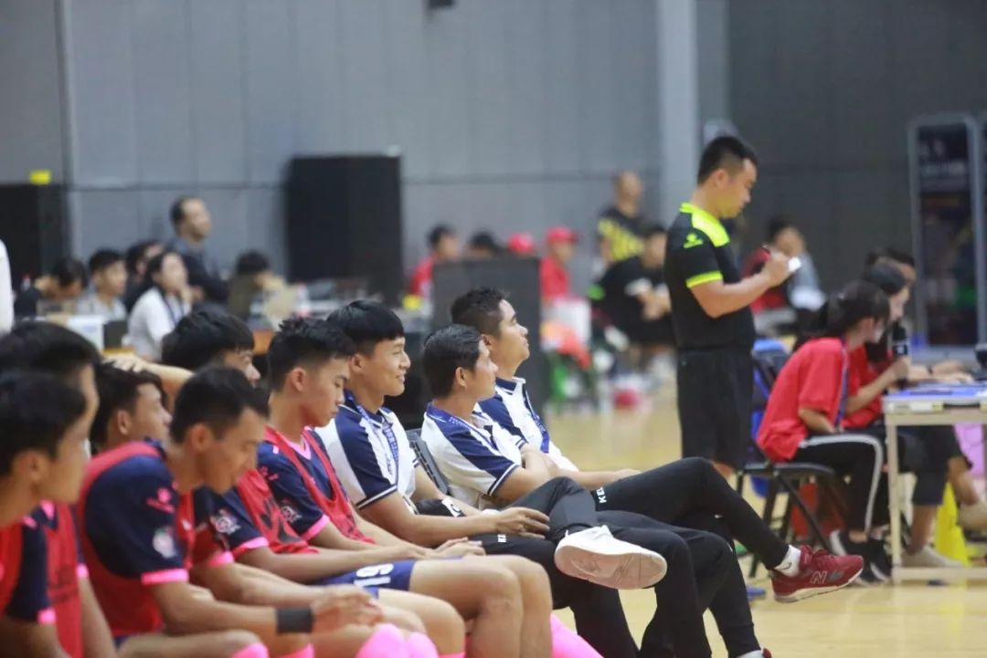 广西民族大学主教练关安霖：面对三峡大学没守门员只能放开拼