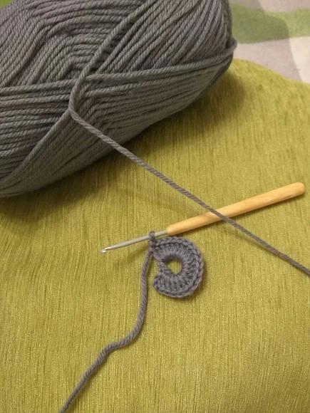 粉红色三角围巾钩织视频教程全集,羊绒线三角披肩围巾的各种织法