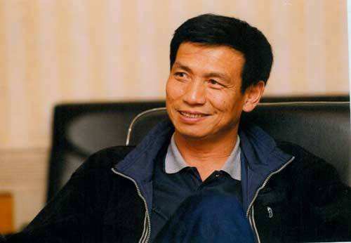 大连门将李富胜,原足球守门员李福胜简介