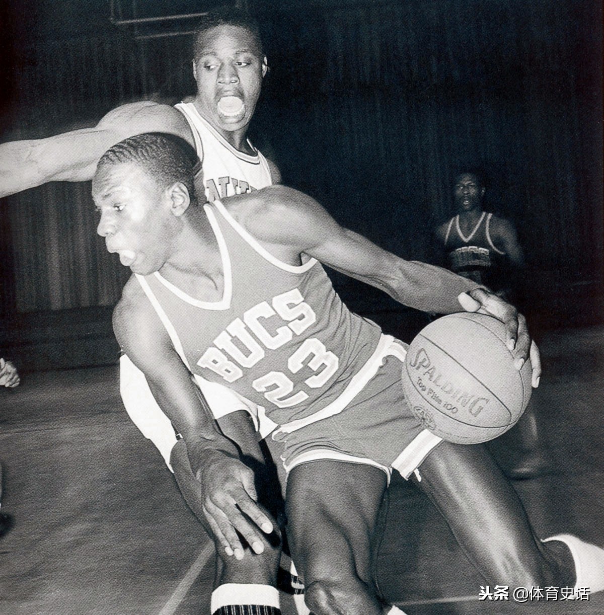 迈克尔乔丹真实身高臂展,迈克尔乔丹巅峰时期照片