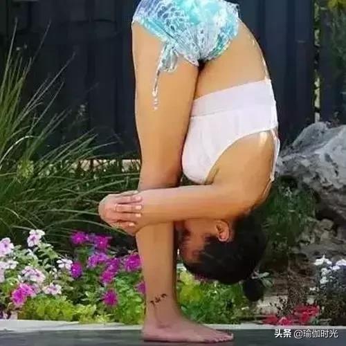 瘦腿和腹部的体式,坚持这三个动作让你快速瘦全身