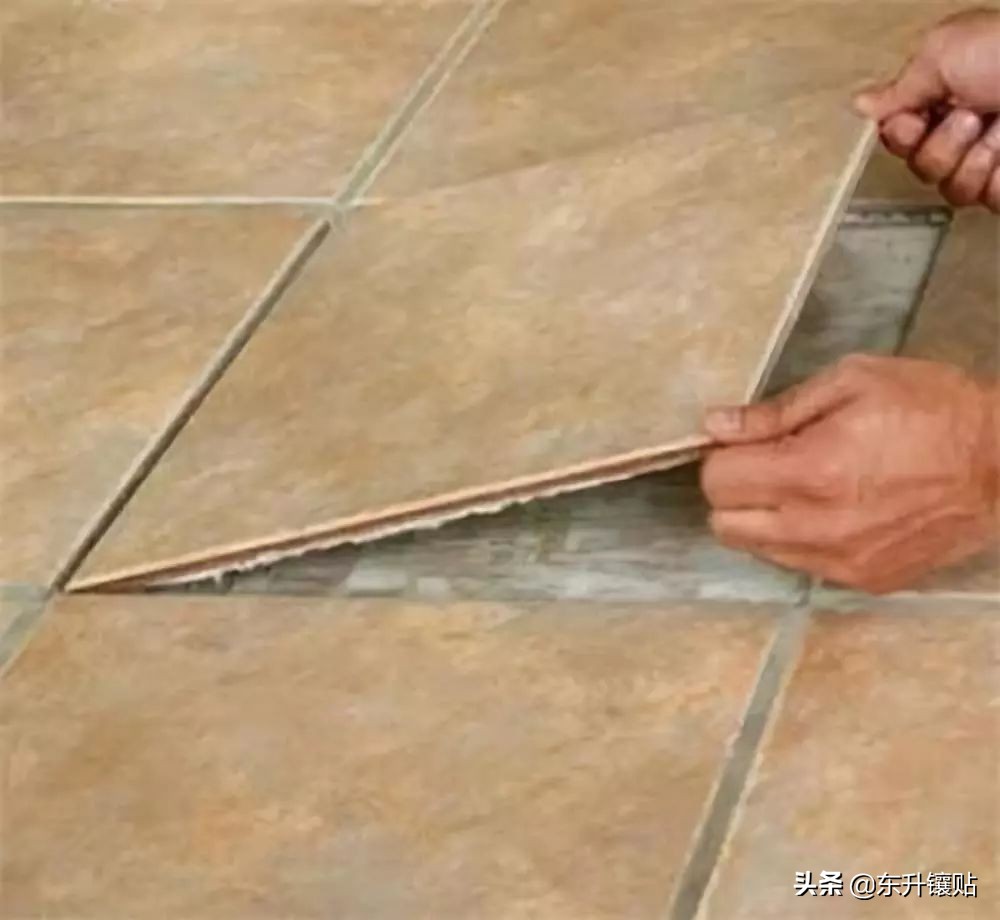 客厅瓷砖大面积空鼓怎么解决,怎么把空鼓瓷砖完整的拆下来