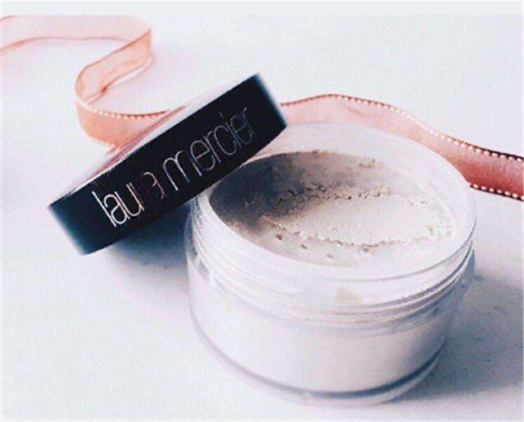 宅家结束估计出门个个全是大油田！这些散粉，能让你变成哑光的