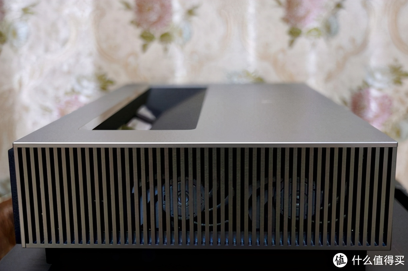 峰米激光影院4kmax测评,峰米激光电视t1和max哪个好