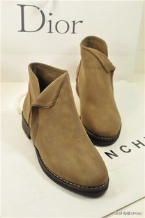 jc和cl哪个鞋子好穿,2018秋冬这3款短靴让你显瘦又时髦