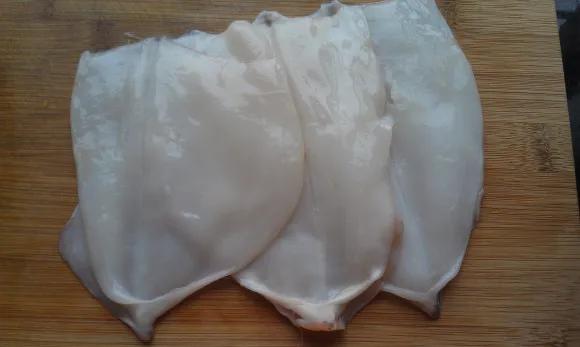 给雷龙鱼自制牛心汉堡，爱吃不混水