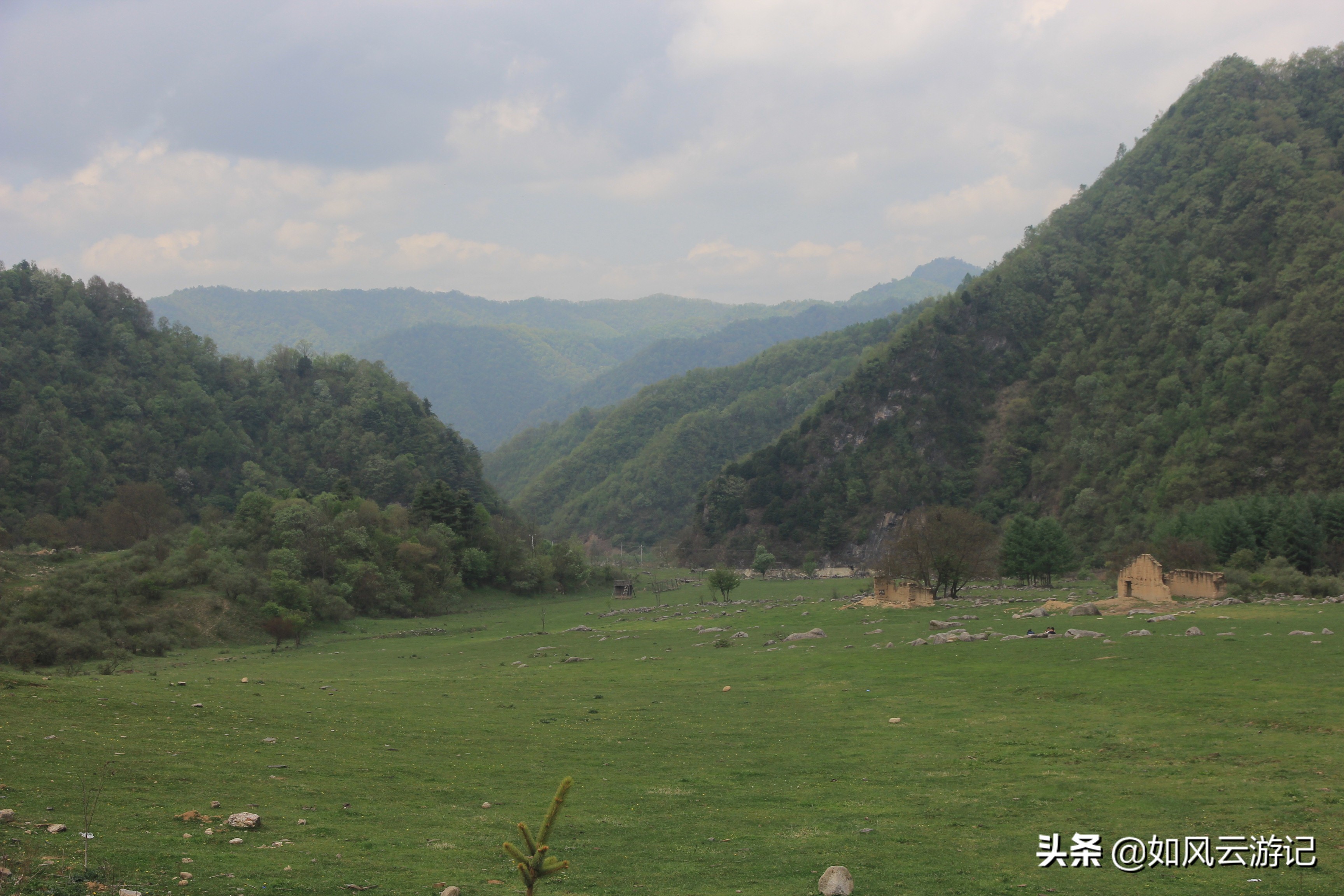 这条连云栈道“弓背线”火烧店—庙台子奇景传说诸多，闺藏深山中