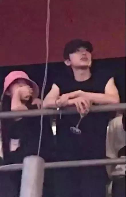 除了情侣关系还有什么关系,除了感情还有什么东西值得追