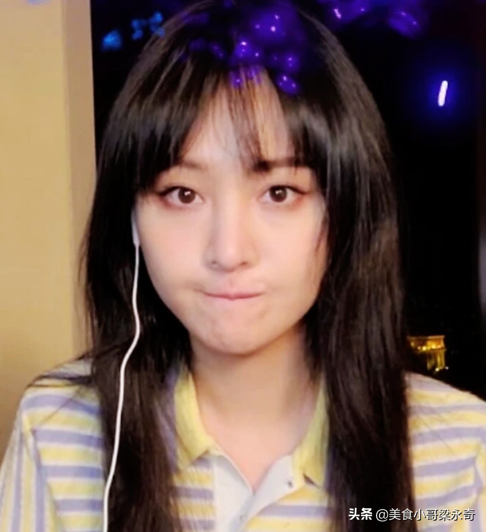 央视龙年春晚王祖蓝搭档,王祖蓝和央视新闻合作直播